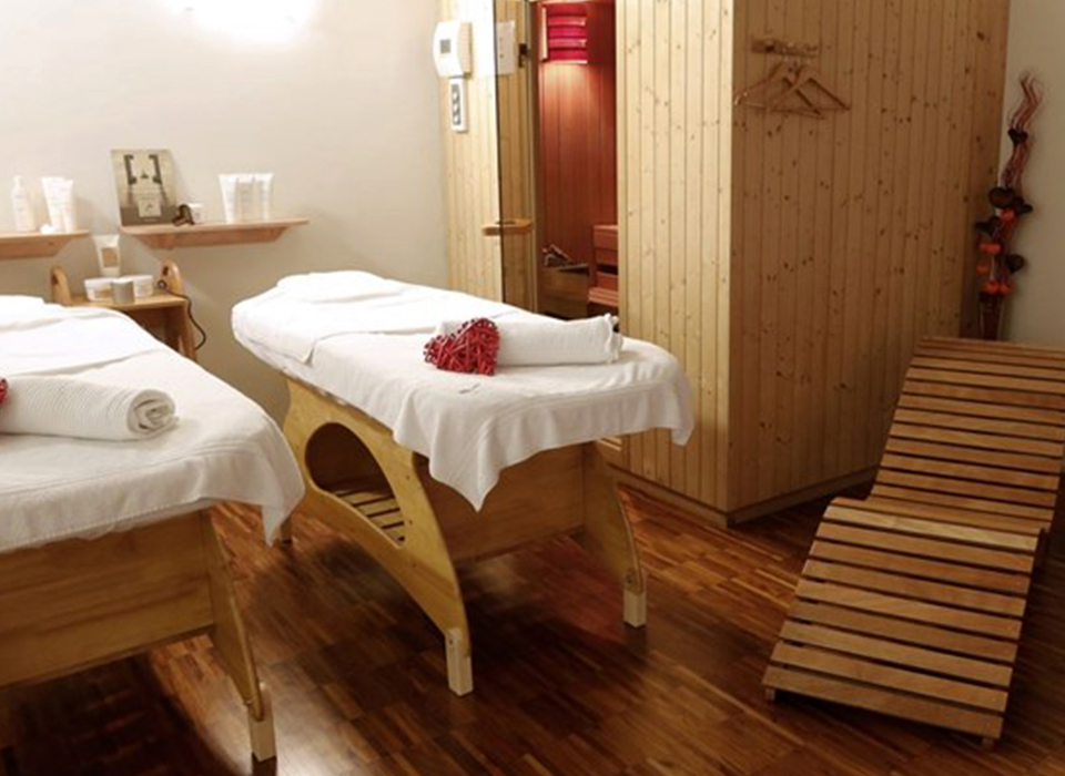 massage spa in connaught place new delhi, massage spa in connaught place, spa centre in connaught place delhi