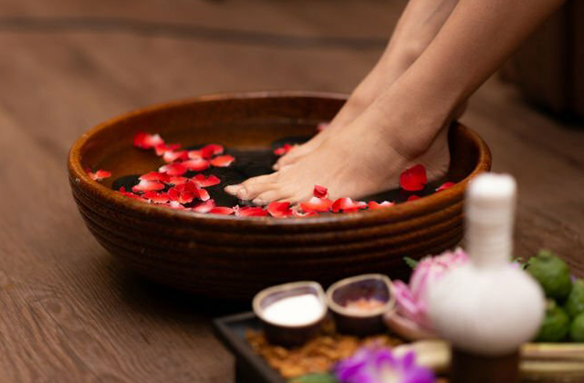 ayurvedic foot massage 